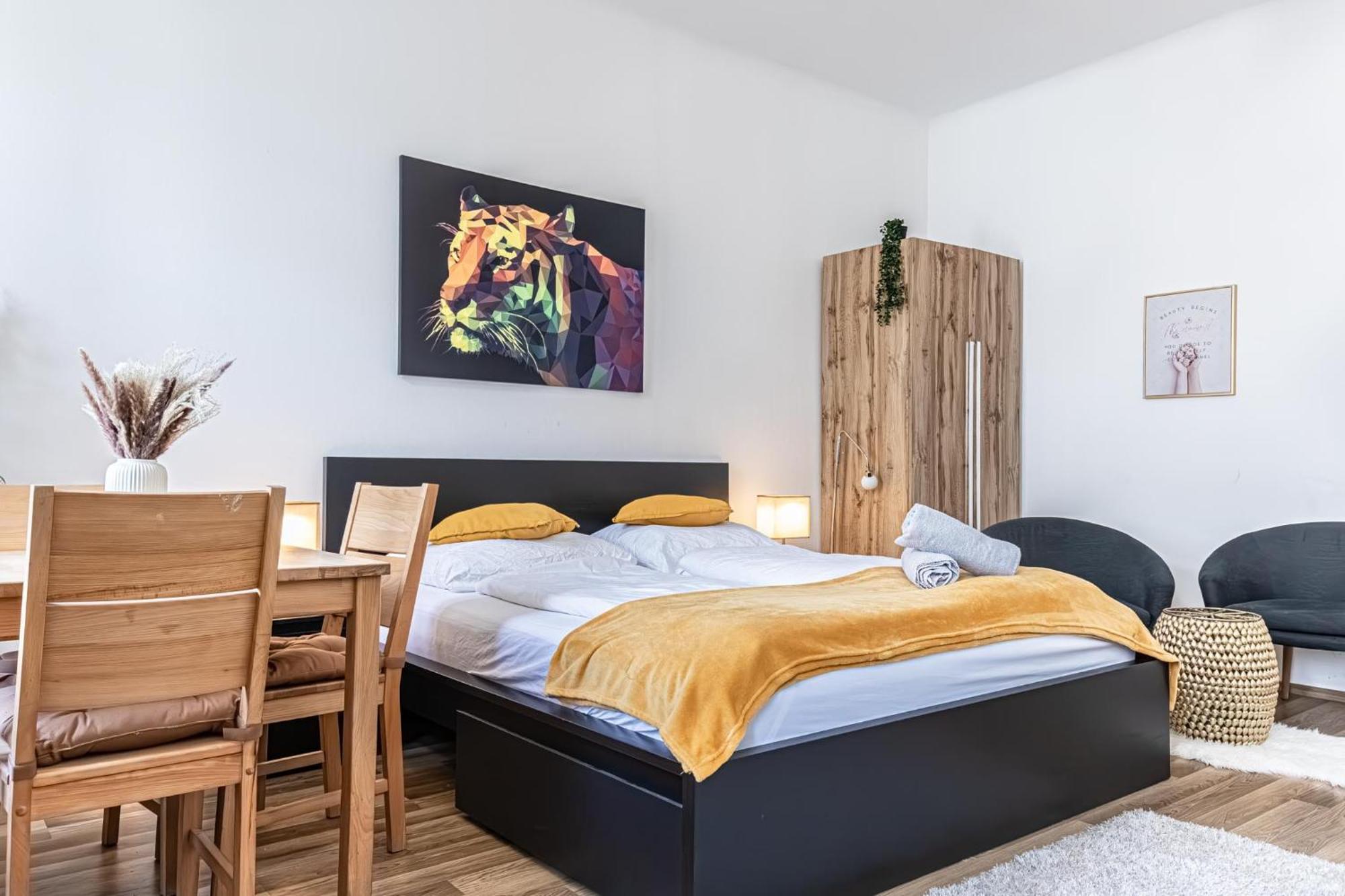 Explore Vienna: 1Br Retreat Near Westbahnhof Exterior photo
